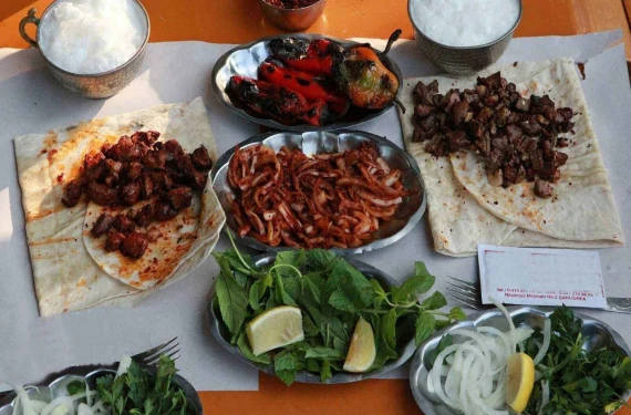 Gelenek devam etti