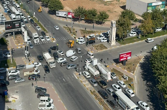 Gündüzü ayrı gecesi ayrı dert