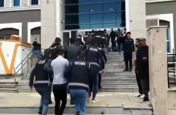 Çok sayıda tutuklama var