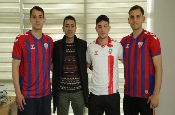 Kırmızı-mavili ekip kadrosunu güçlendirdi