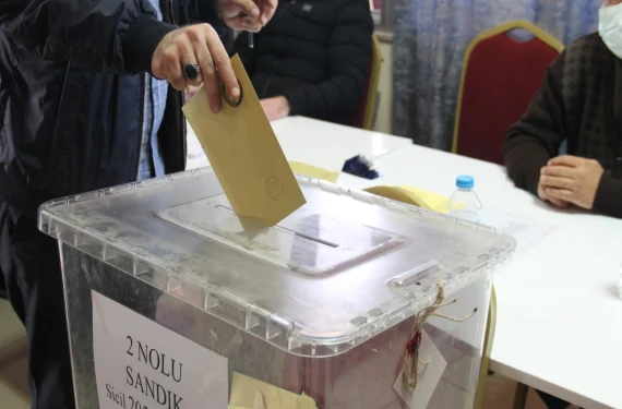 Oy kullanmak zorunlu mu?