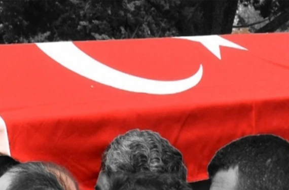 Askeri araç devrildi: