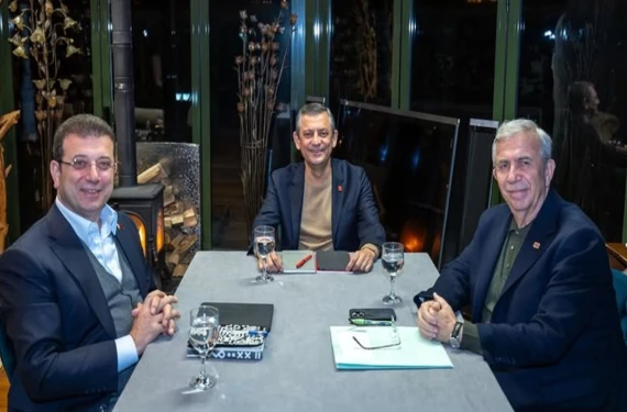 CHP'de üçlü zirve!