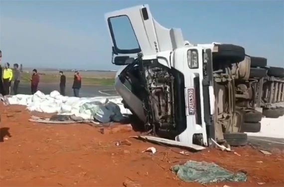 Metrelerce araç kuyruğu oluştu