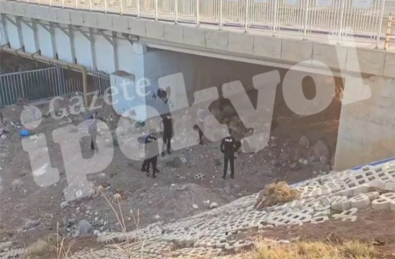 Kentin göbeğinde ceset bulundu