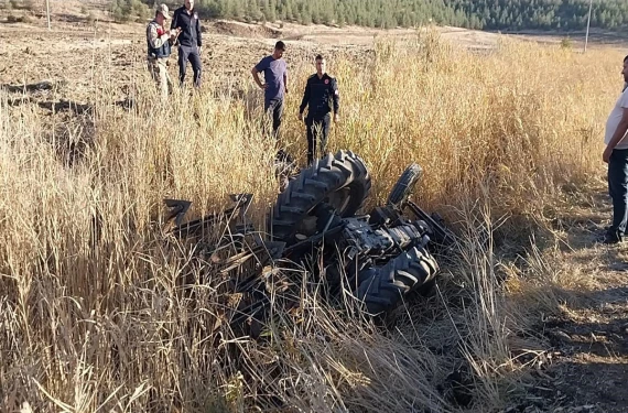 Tarlasını sürerken...