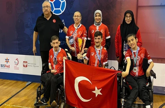 Dünya sahnesinde gurur verici başarı