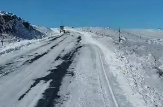 Sürücüler dikkat, yol trafiğe kapatıldı