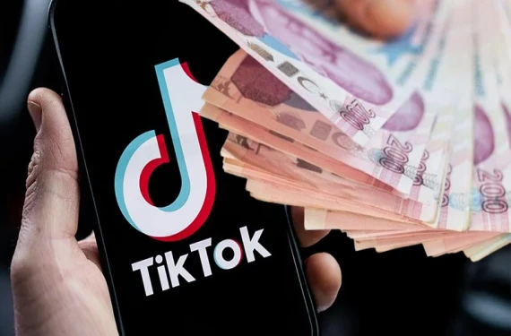 Göbeği ile servet kazandı: