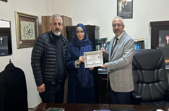 Ukraynalı Mınıeıeva, Elif oldu