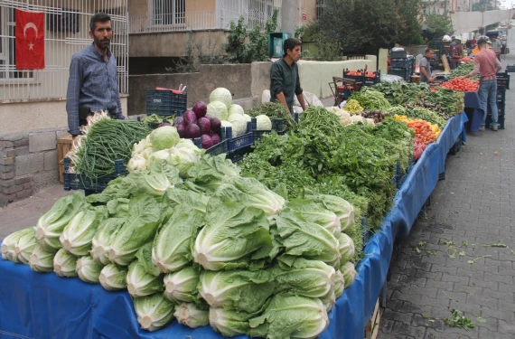 Kadınlar kara kara düşünüyor!