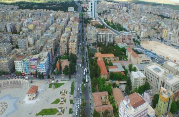 Urfa'nın en prestijli caddelerinden...