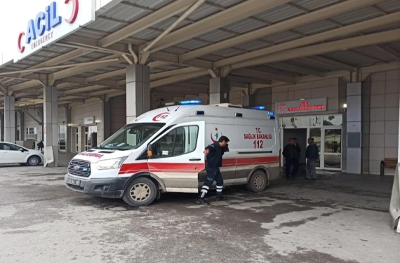 Silahla kendine ateş etti