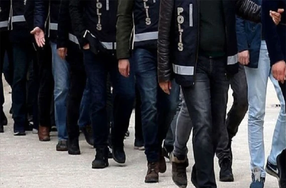 Vatandaşı 'borsa' vaadiyle soydular: