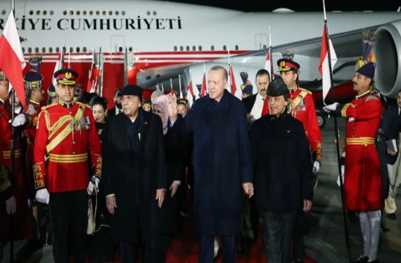 Pakistan'a gitti
