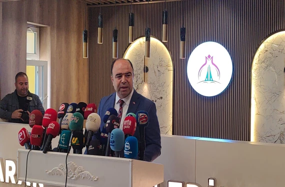 İlk basın toplantısını düzenledi