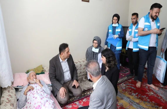 Cumhuriyet'ten önce doğdu yıllara meydan okuyor: