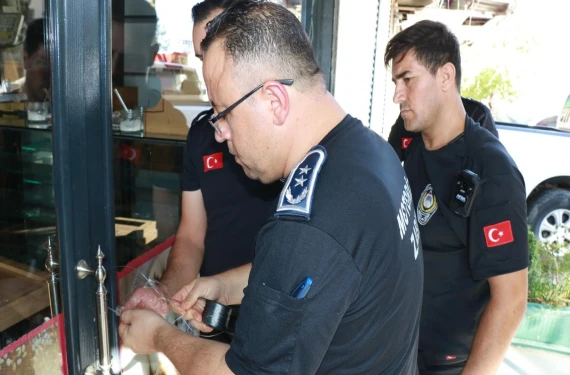 Zabıtadan iki işletmeye mühür!
