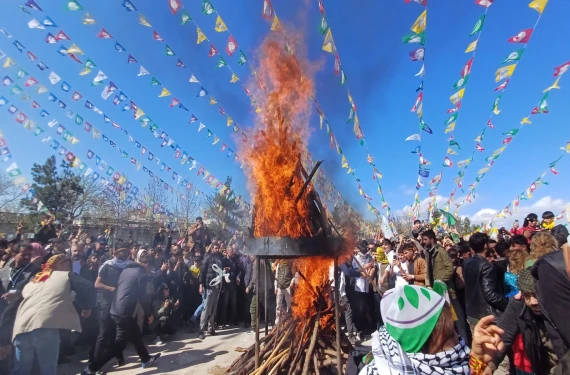 En coşkulu Newroz…