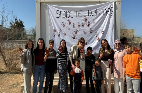 Şiddete dur de!