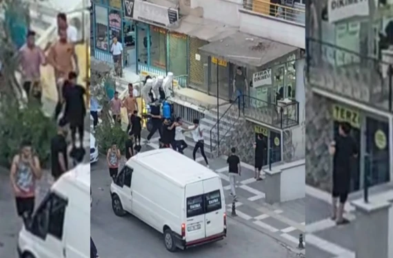 Birbirlerine sopalarla saldırdılar