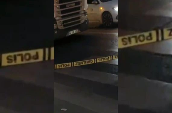 TIR ile çarpıştı