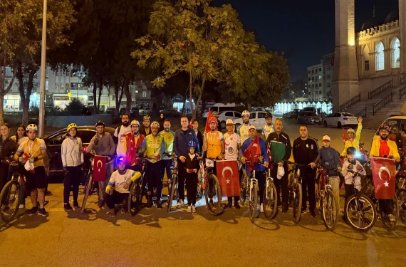 102'nci yıla özel bisiklet turu