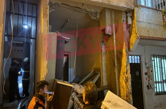 Evin duvarı yıkıldı! Yaralılar var