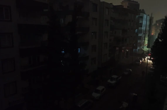 Kentin göbeği karanlıkta...