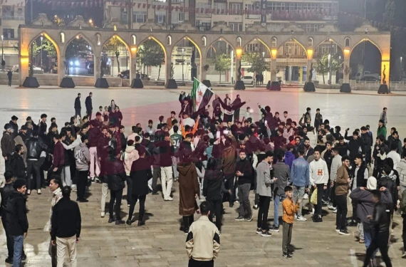 1 yıl geçti, coşkusu sürüyor...