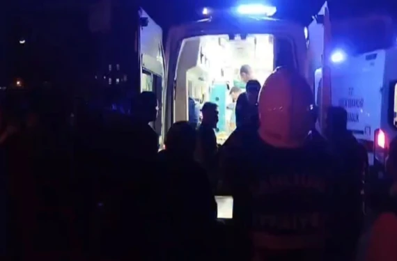 İki araç çarpıştı!