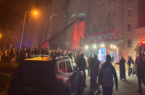 Şanlıurfa'da apartmanda korkutan patlama: