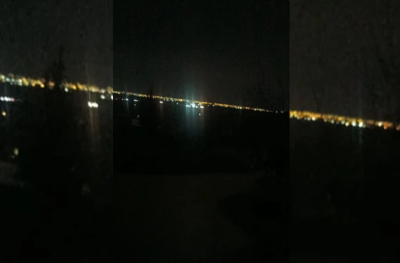 Orada bir köy var aslında!