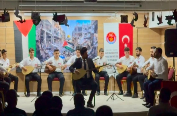 Alkışlar Halfeti'deki öğrencilere: