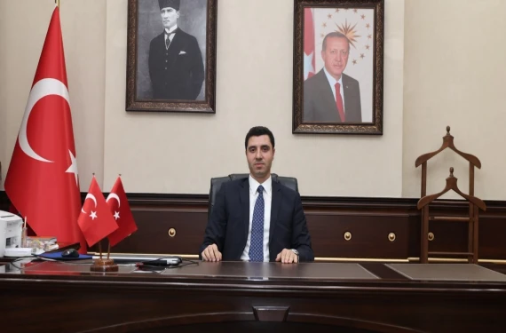 Yeni görevine başladı: