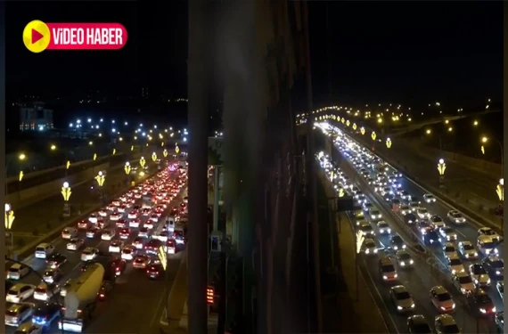 Trafik kilitlendi: