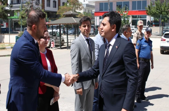 Amirlerle buluştu