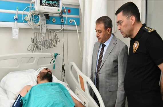 Vali Şıldak’tan yaralı polis memuruna ziyaret
