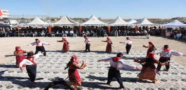 Şanlıurfa’da geleneksel şenlik! Renkli görüntülere sahne oldu