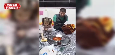 Şanlıurfa'da küçük kızın babasına olan şefkati takdir topladı