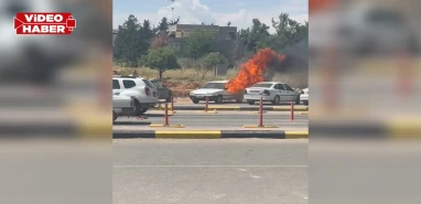 Şanlıurfa'da hastane önünde korku dolu anlar: Park halindeki araç alev aldı