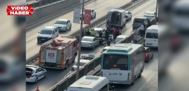 Şanlıurfa'da kavşakta kaza: Yaralı var