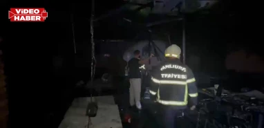 Şanlıurfa'da korku dolu gece: İş yeri alevlere teslim  oldu
