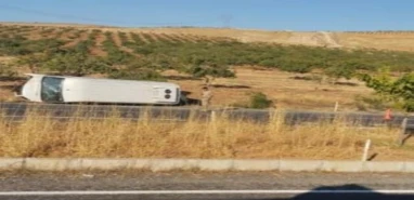 Şanlıurfa’da minibüs şarampole devrildi