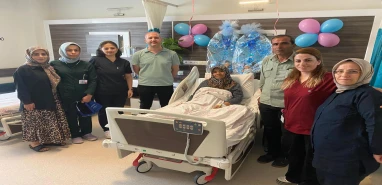 Şanlıurfa'da 53 yaşında çifte mutluluk