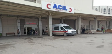 Şanlıurfa’nın sabıkalı kavşağında kaza: Yaralılar var
