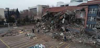 Urfa’da deprem sonrası merkezde hasar tespit edilen okul sayısı