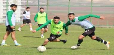 Şanlıurfaspor, ısınma ve 5'e 2 top kapmaca çalıştı