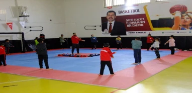 Karaköprü’de çocuklar sporla gelişiyor (19.04.2023)