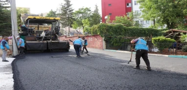 Haliliye’de sıcak asfalt çalışmaları devam ediyor